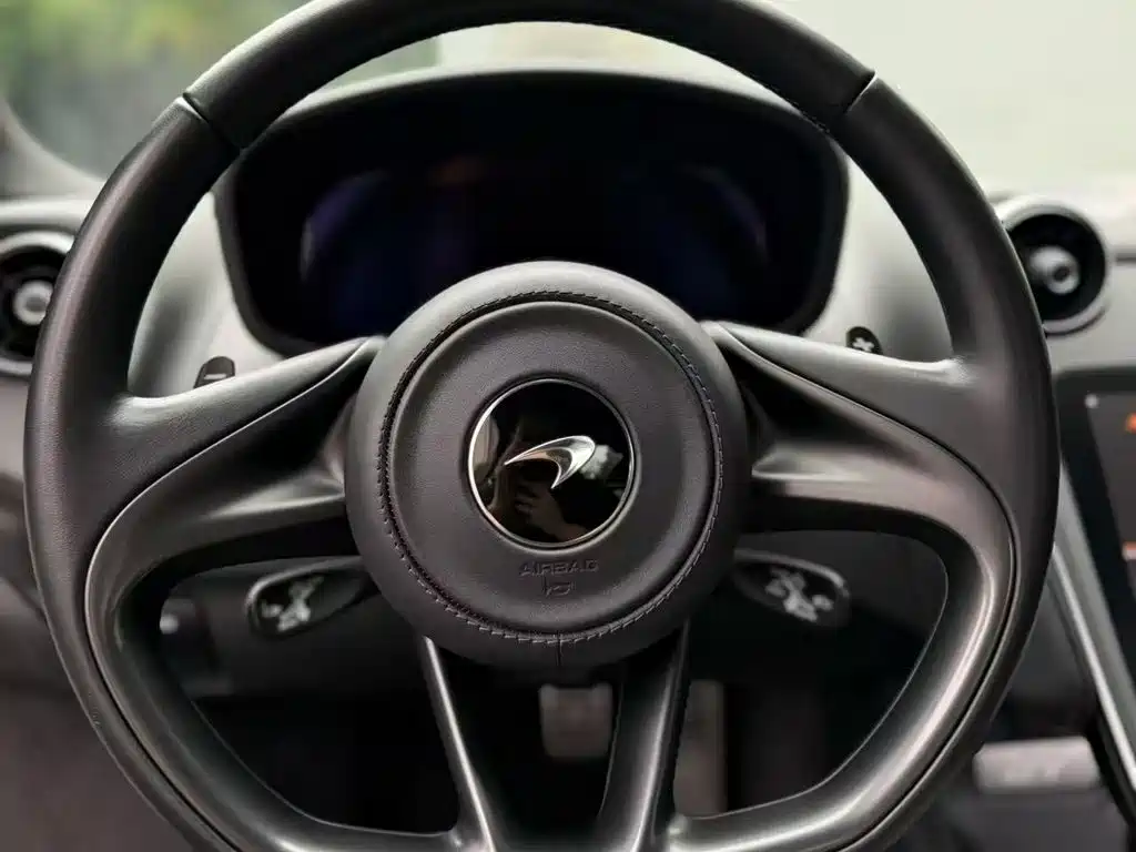 McLaren GT — миниатюра 9
