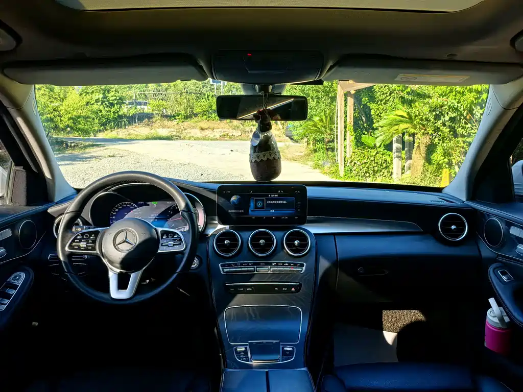 Mercedes-Benz C-Class — миниатюра 10