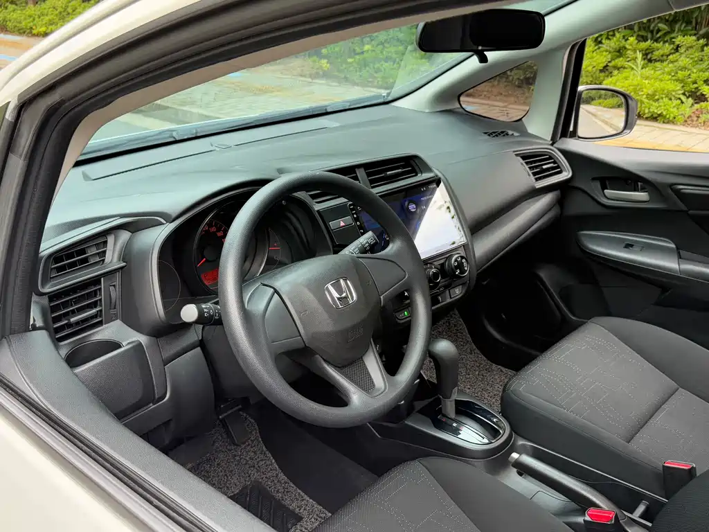 Honda Fit — миниатюра 18