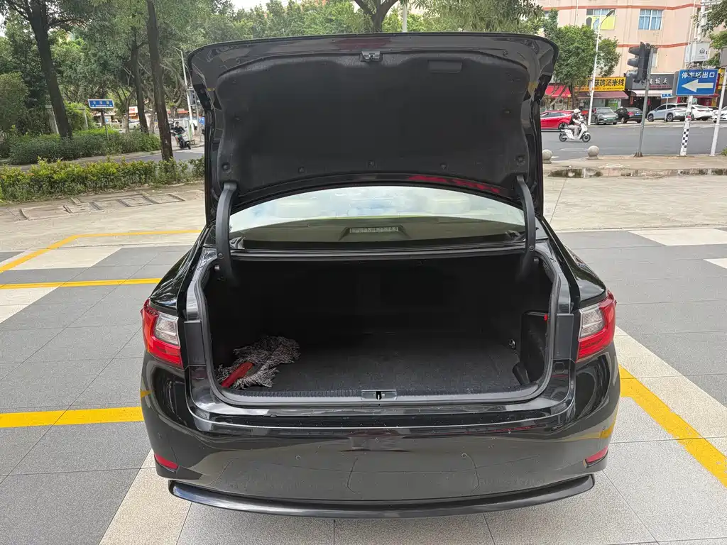 Lexus ES — миниатюра 5