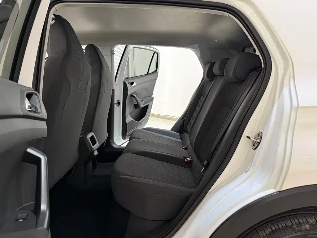 Volkswagen T-Cross — миниатюра 10