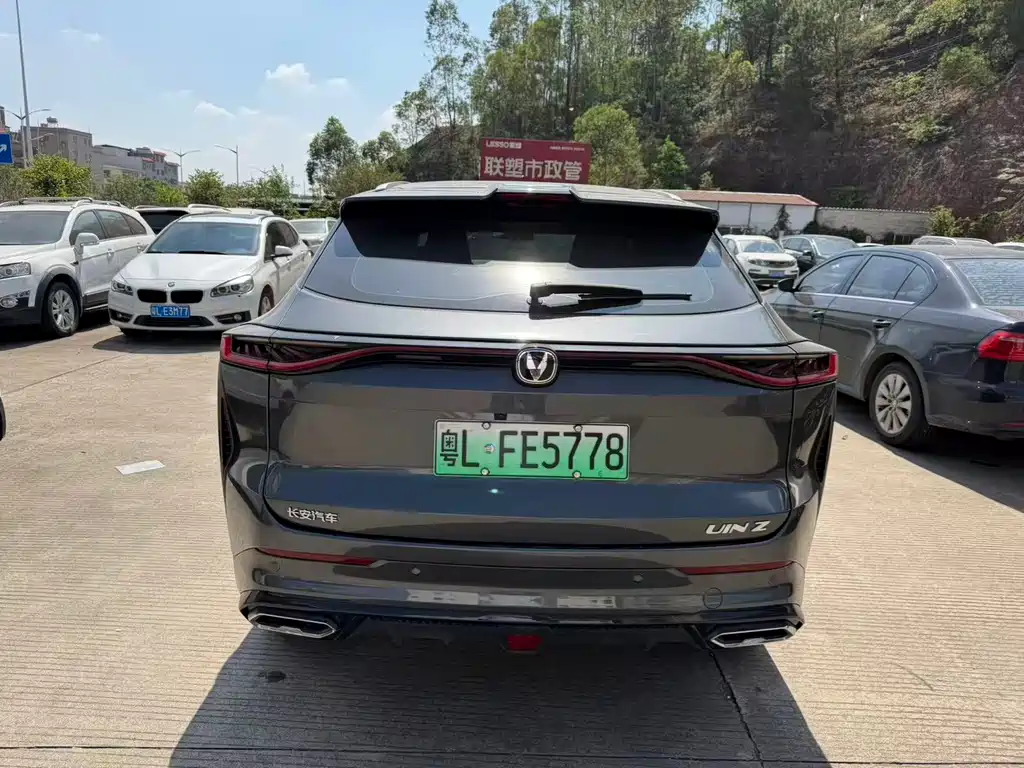 Changan UNI-Z New Energy — миниатюра 9