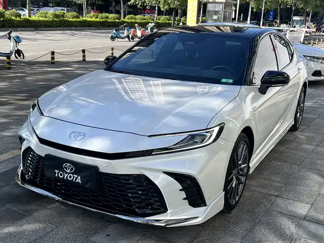 TOYOTA CAMRY 2024