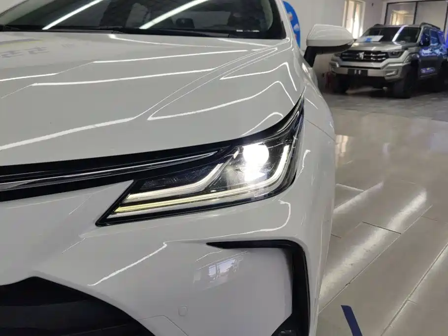 Toyota Corolla — миниатюра 5