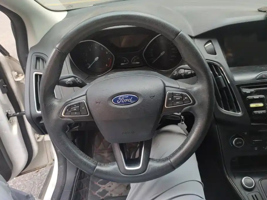 Ford Focus — миниатюра 15