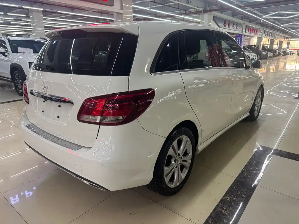 MERCEDES-BENZ B CLASS