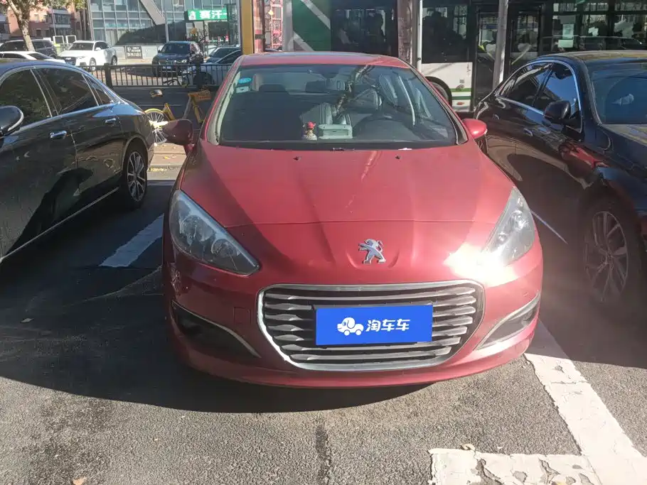 Peugeot 308 — миниатюра 2