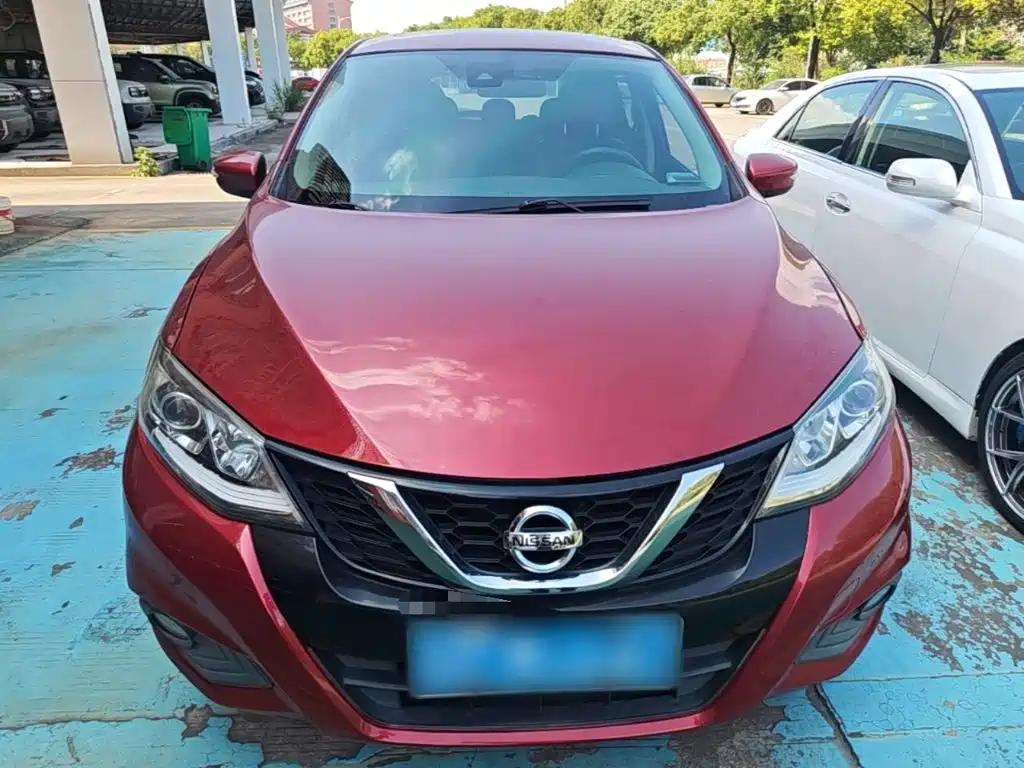 Nissan Tiida — миниатюра 3