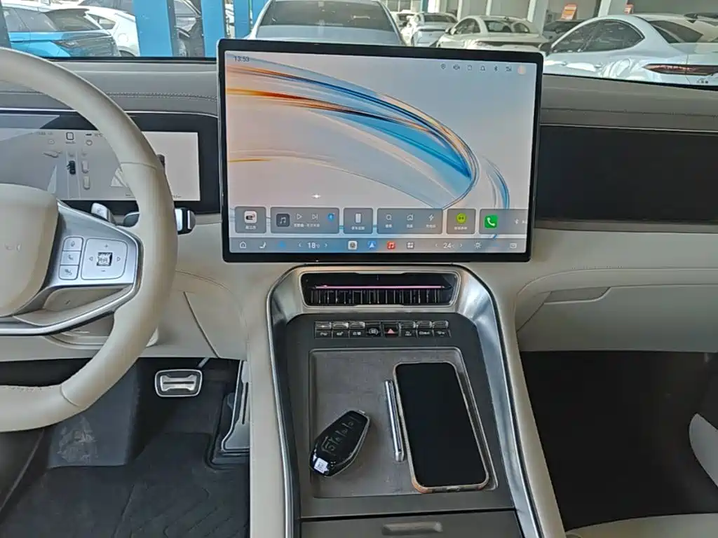 Denza Denza N8L — миниатюра 13