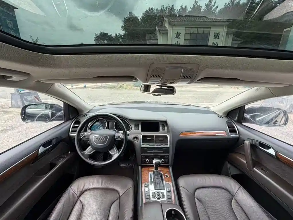 Audi Q7 — миниатюра 9