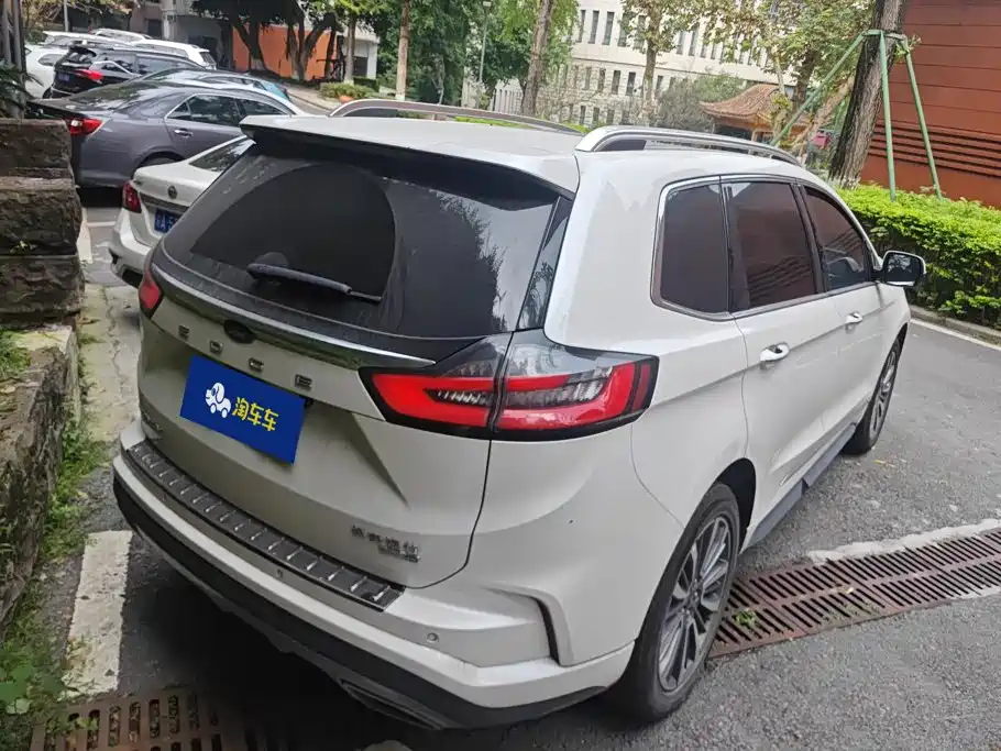 Ford Edge — миниатюра 3