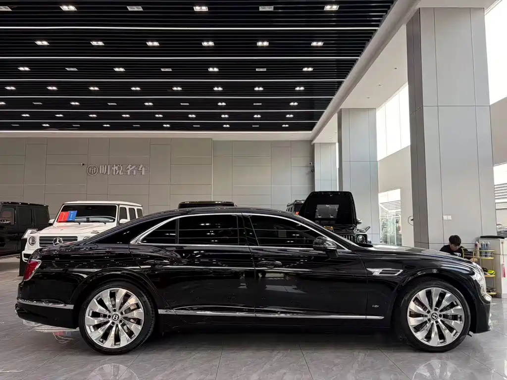 Bentley Flying Spur — миниатюра 4