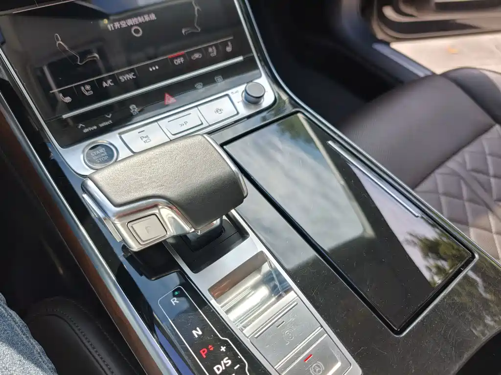 Audi A8 — миниатюра 16