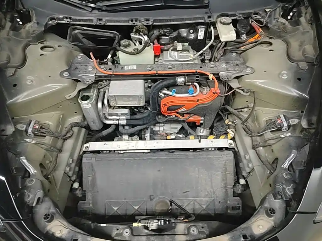 Tesla Model 3 — миниатюра 16