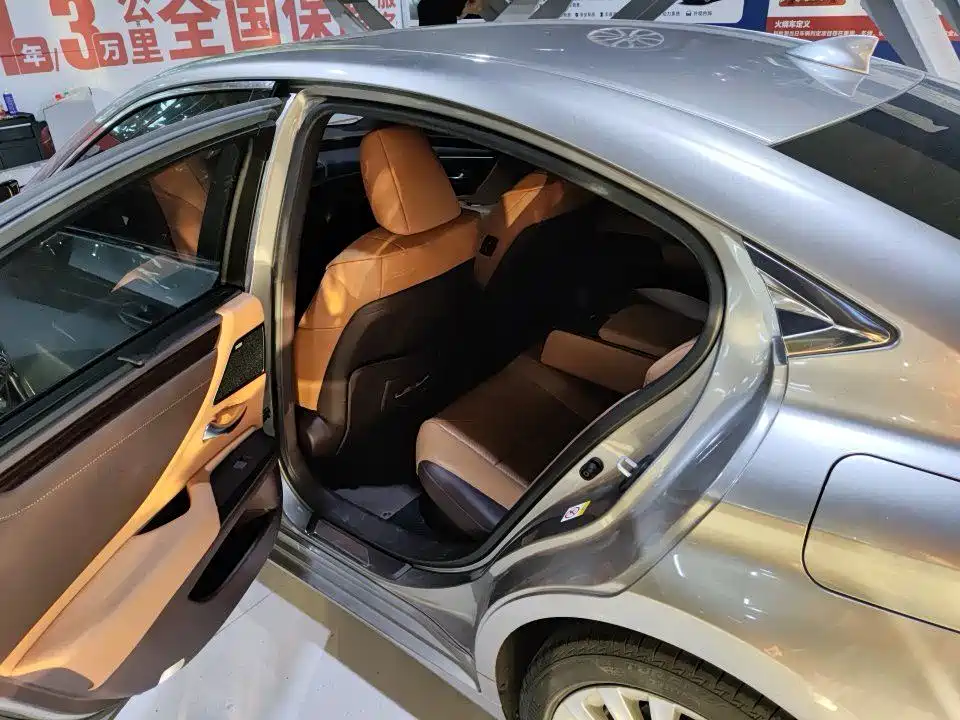 Lexus ES — миниатюра 4