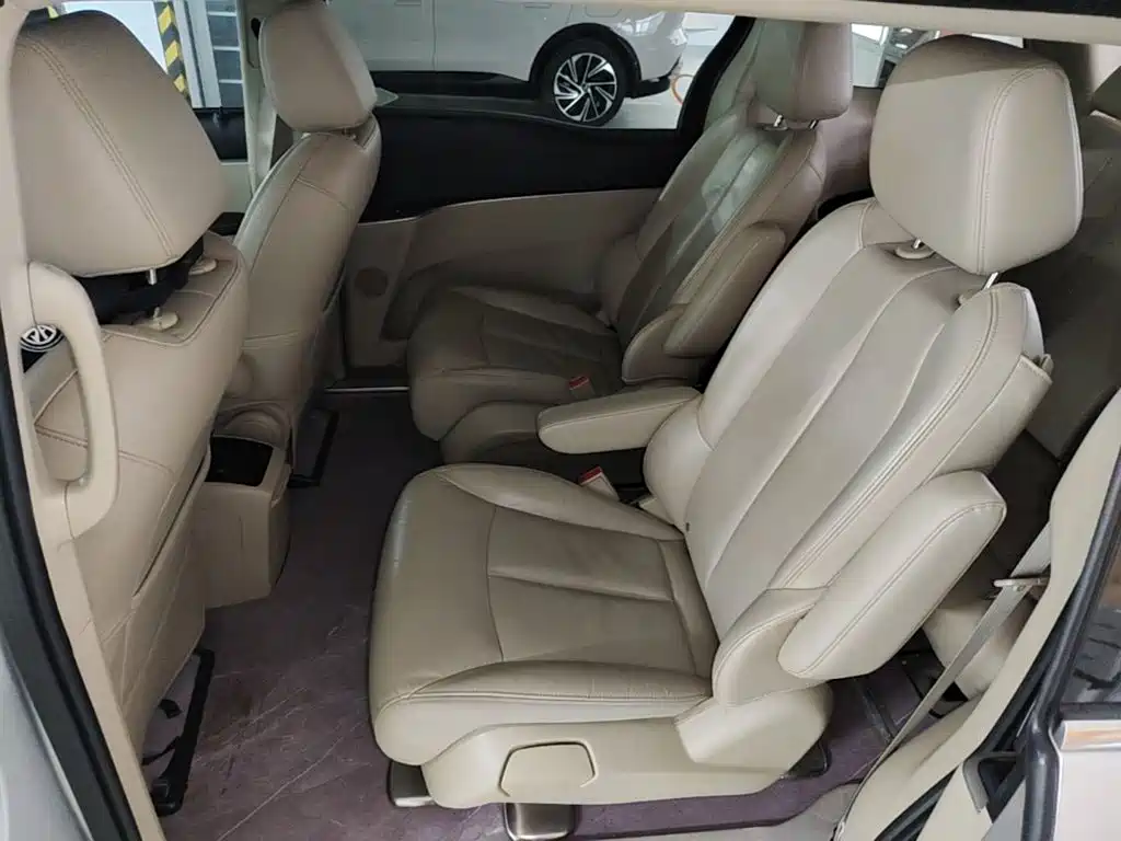 Buick GL8 — миниатюра 17