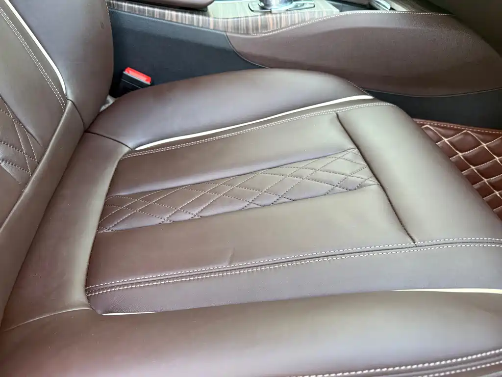 BMW 5 Series — миниатюра 21