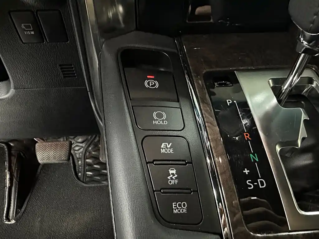 Toyota Vellfire — миниатюра 19