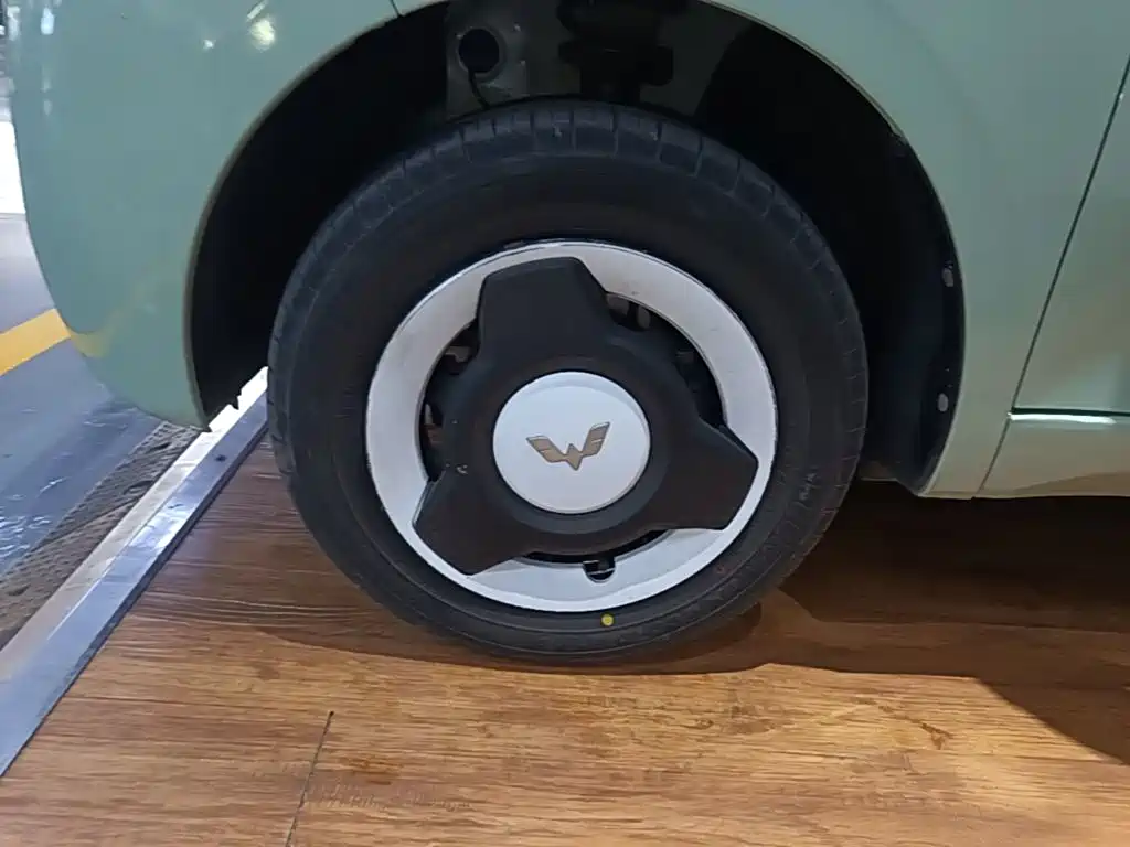 Wuling MINIEV — миниатюра 23