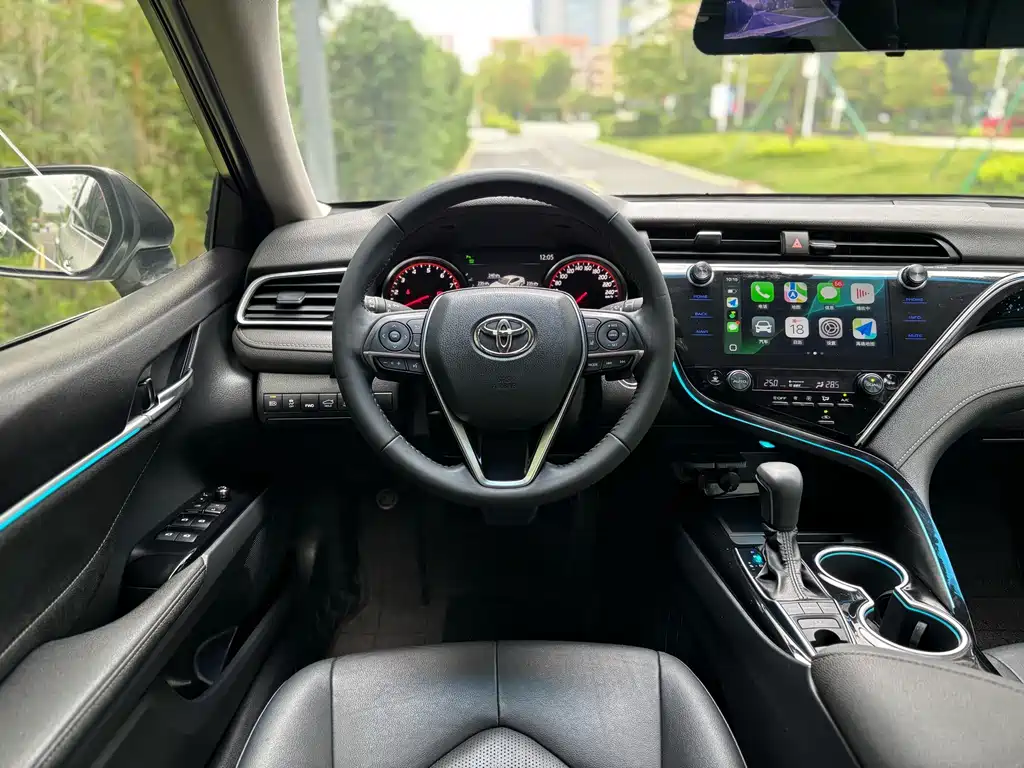 Toyota Camry — миниатюра 6