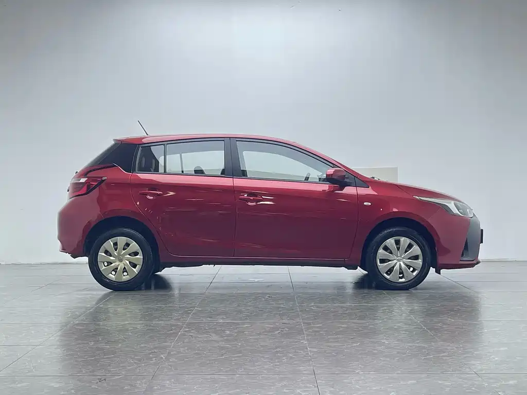 Toyota Yaris L — миниатюра 7
