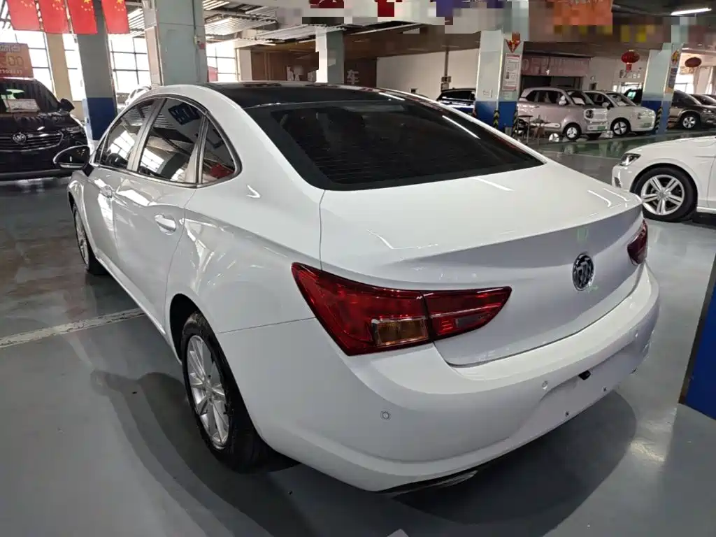 Buick Verano — миниатюра 5
