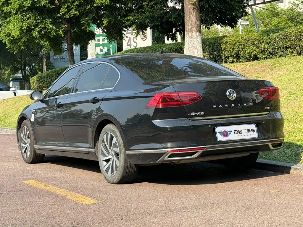 Volkswagen Magotan PHEV — миниатюра 4