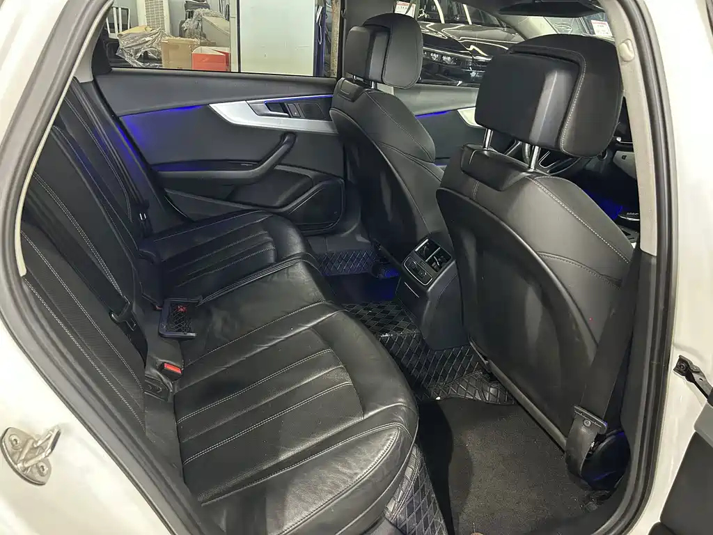 Audi A4L — миниатюра 14