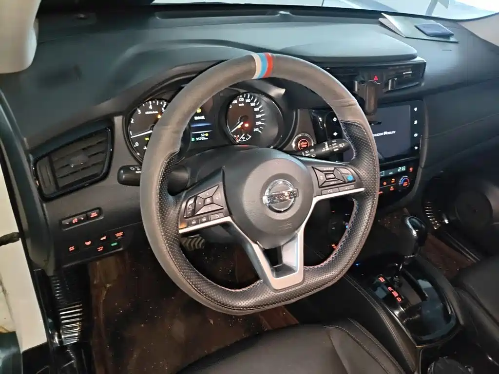Nissan X-Trail — миниатюра 11