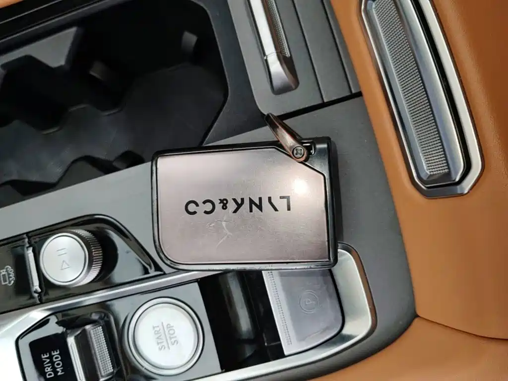 Lynk & Co 09 — миниатюра 9