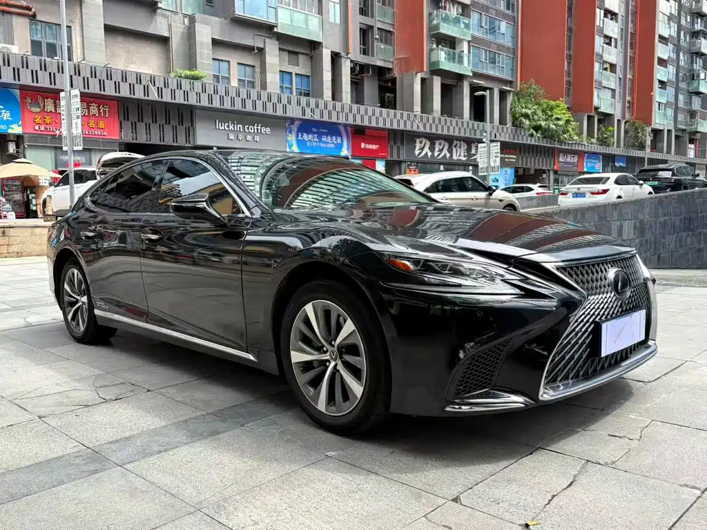 Lexus LS — миниатюра 3