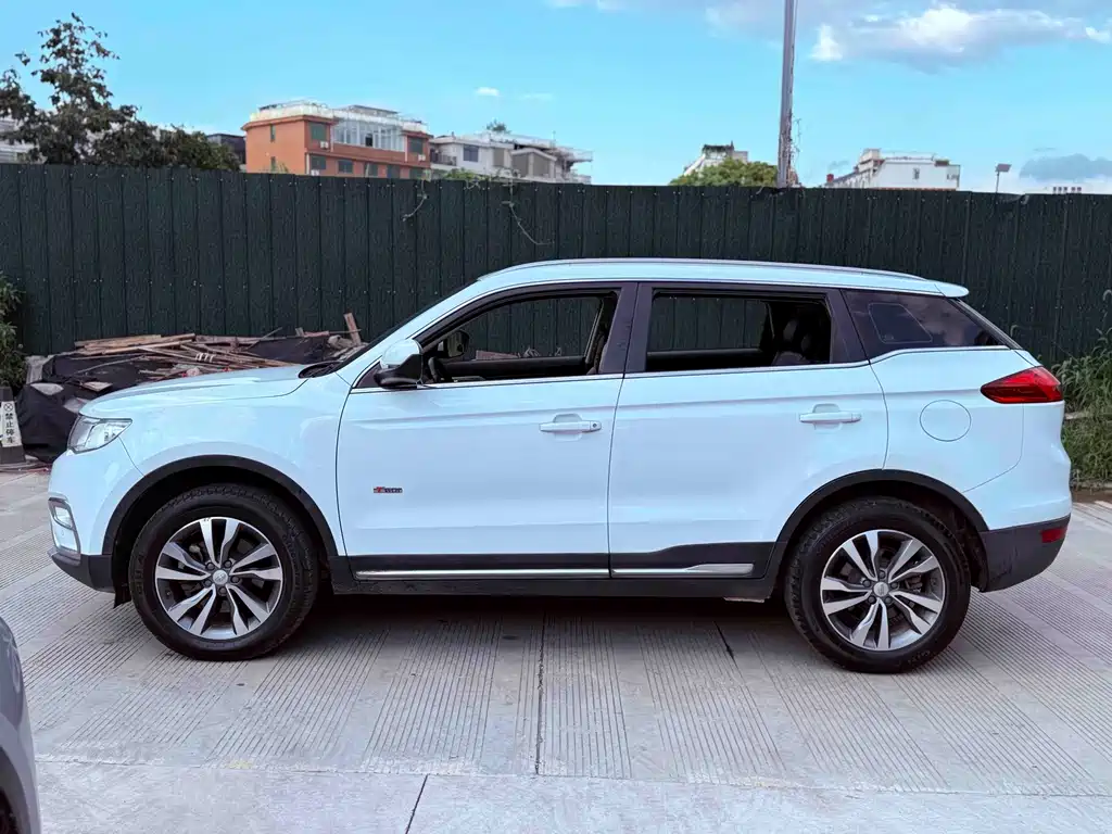 Geely Boyue — миниатюра 9