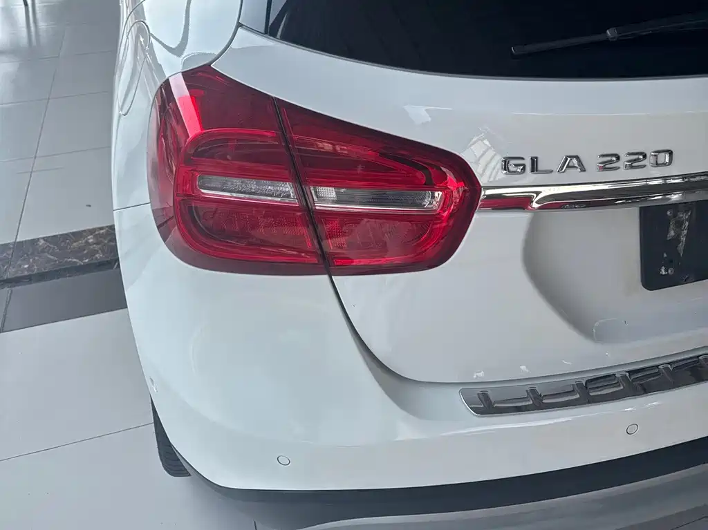 Mercedes-Benz GLA — миниатюра 5
