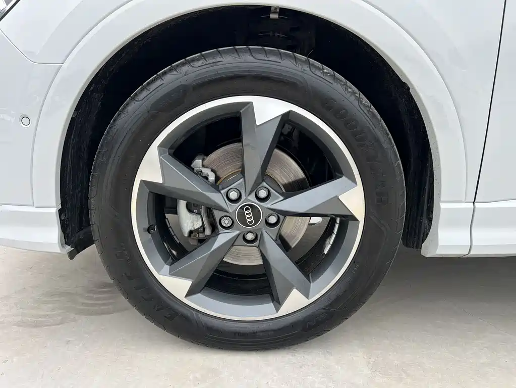 Audi Q3 — фотографии объявления, Фото 17
