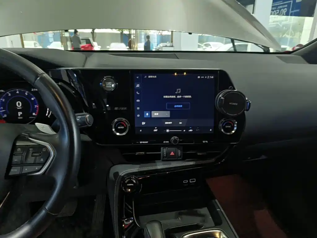 Lexus NX — миниатюра 13