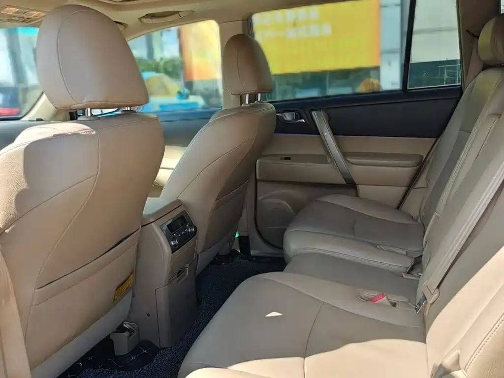 Toyota Highlander — миниатюра 6