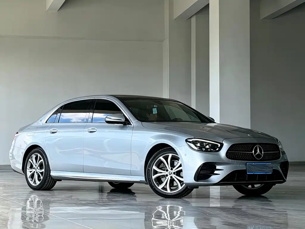 Mercedes-Benz E-Class — миниатюра 3