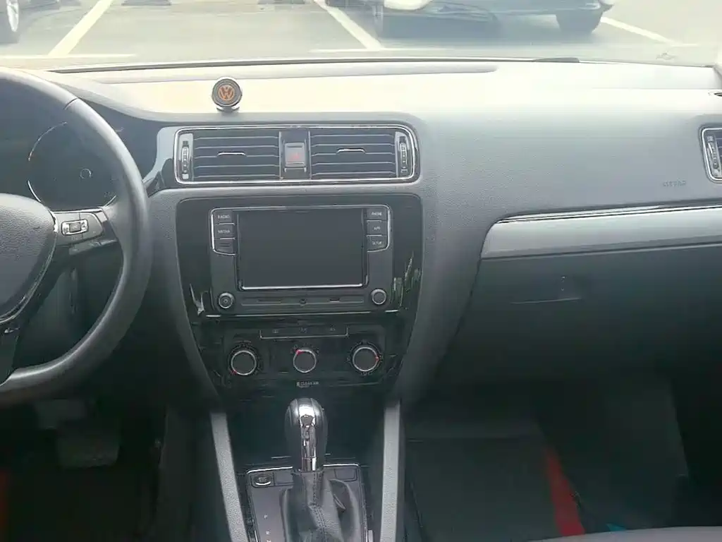 Volkswagen Sagitar — миниатюра 8