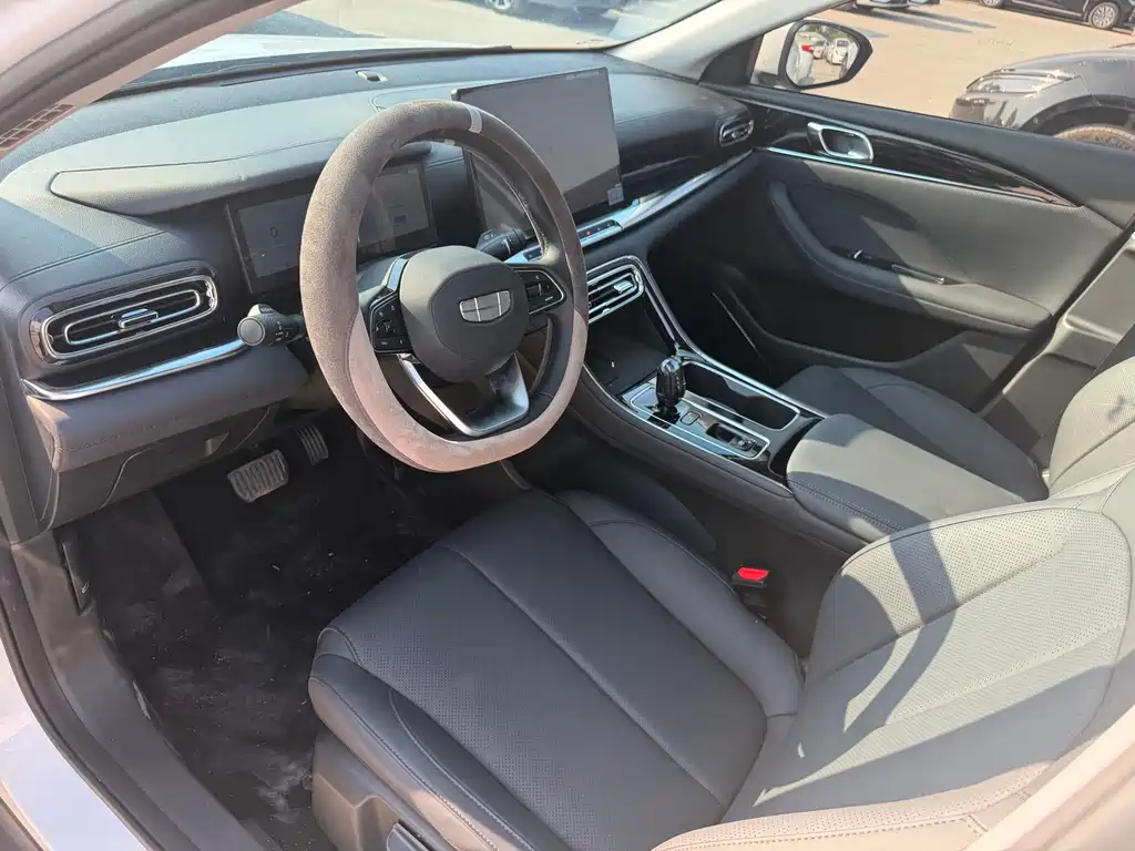 Geely Emgrand — миниатюра 7