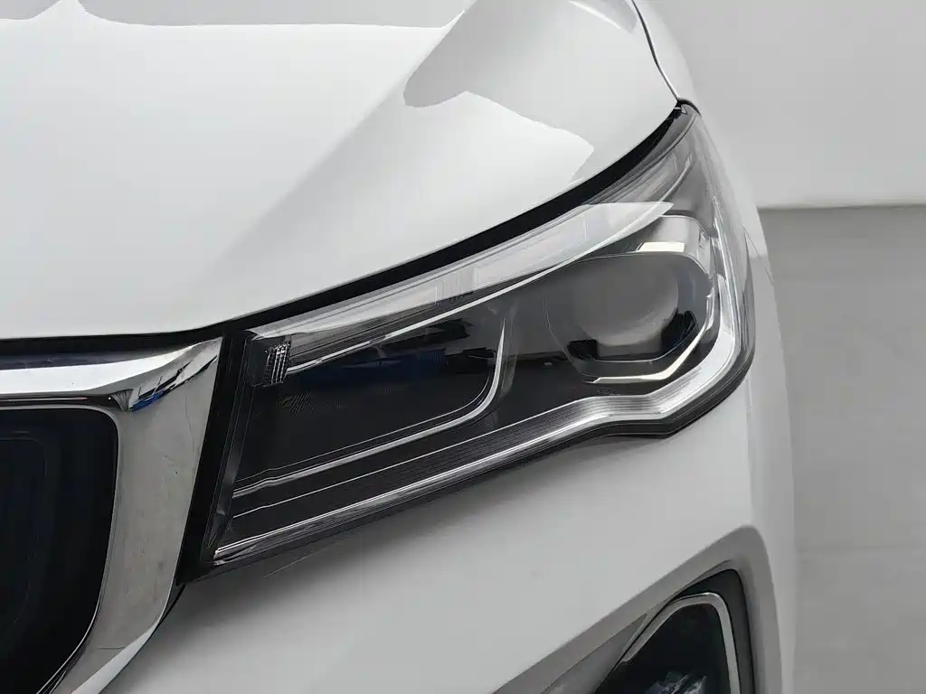 Geely Emgrand — миниатюра 7