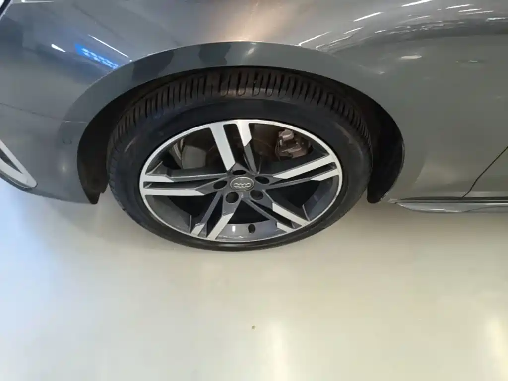 Audi A4L — миниатюра 23