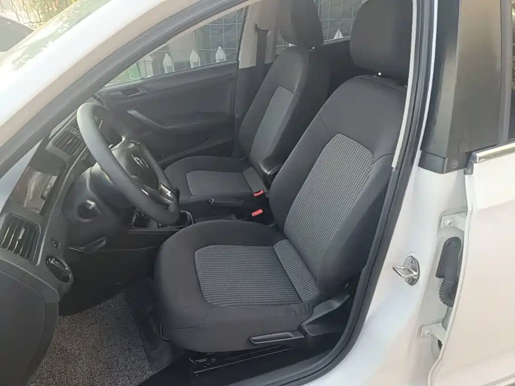 Volkswagen Santana — миниатюра 15