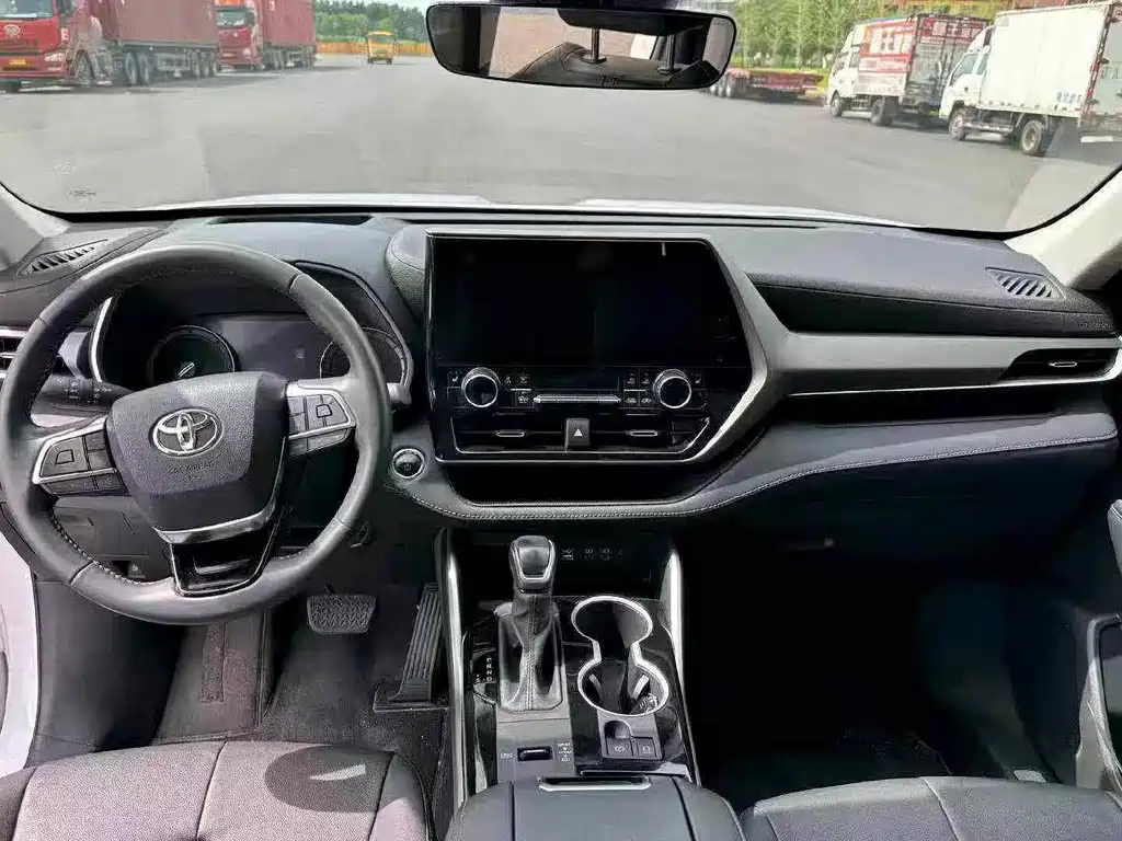 Toyota Highlander — миниатюра 5