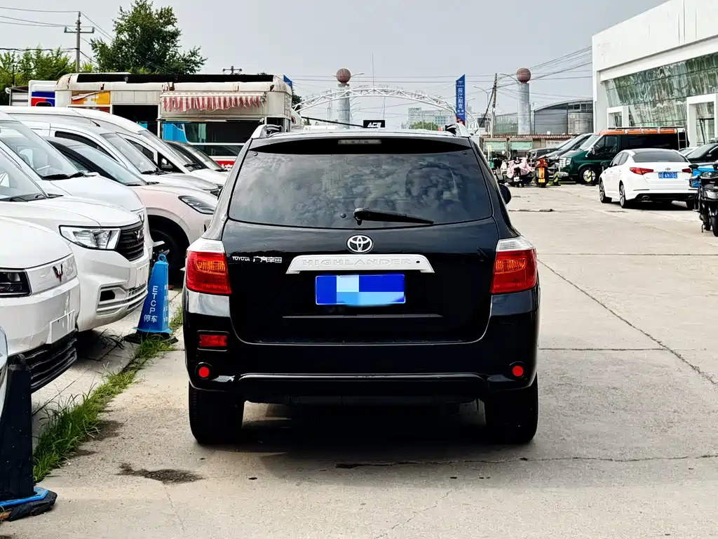 Toyota Highlander 2009 2.7L 7 мест Luxury