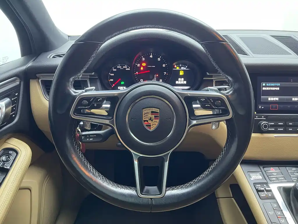 Porsche Macan — миниатюра 18