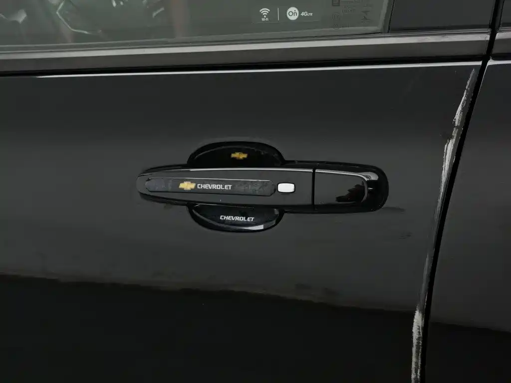 Chevrolet Equinox — миниатюра 18