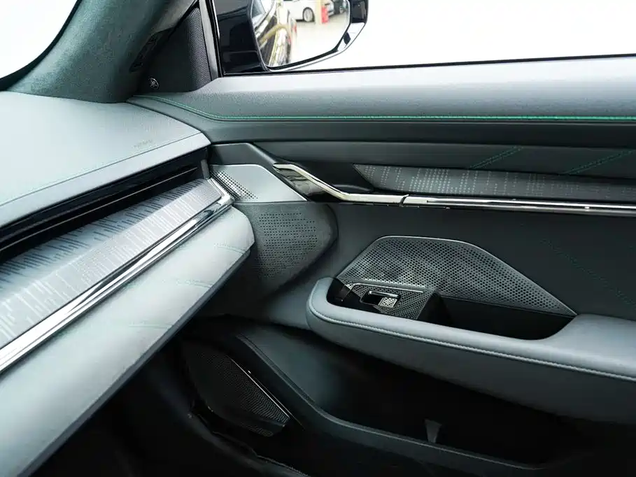 ZEEKR EXTREME KRYPTON 001