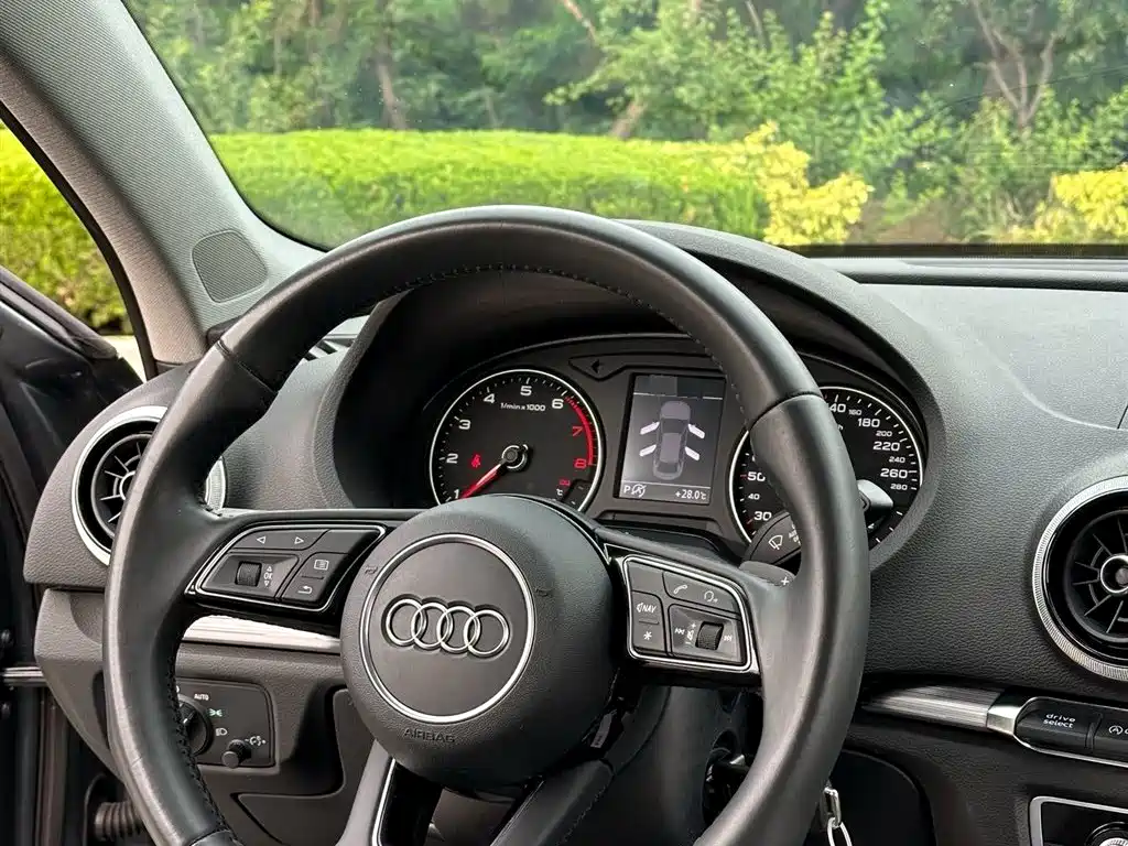 Audi A3 2019 Limousine 40 TFSI Sport V