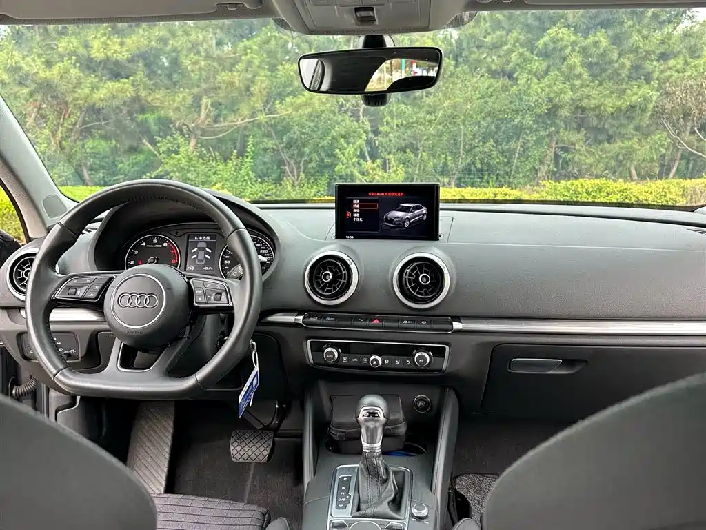 Audi A3 2019 Limousine 40 TFSI Sport V