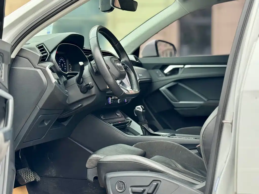 Audi Q3 Sportback 40 TFSI Fashion Type, фото 4